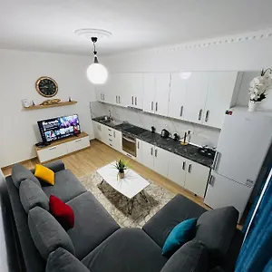 Center 2 , Elbasan Albanien
