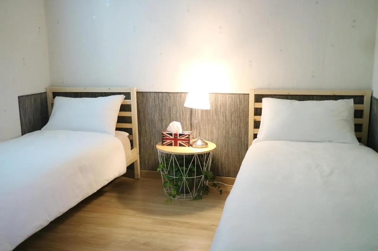 Incheon Airport Mr Kim Guest House Ferienhaus